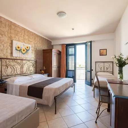 Altamarea Hotel 3*