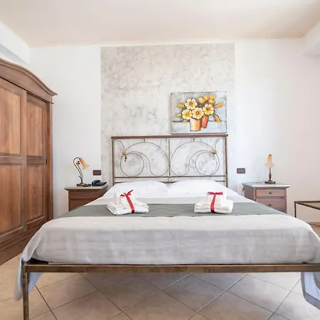 Altamarea Hotel 3*