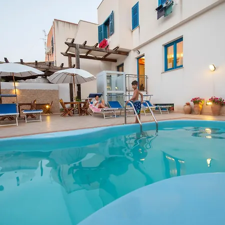 Hotel Altamarea 3*